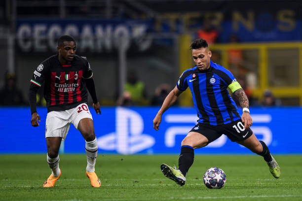 曼晚：曼联可以考虑今夏免签戴维和安赫尔-戈麦斯.