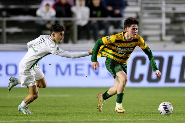 金牌+7 亚冬会中国队今日包揽5个项目金银铜牌.