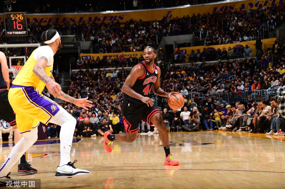 羅密歐·貝克漢姆加盟布倫特福德！貝克漢姆之子正式登陸英超！.