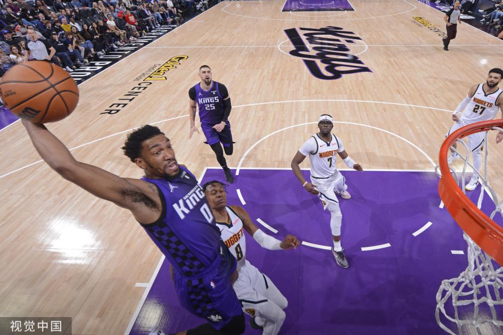 年形容為 年形容為